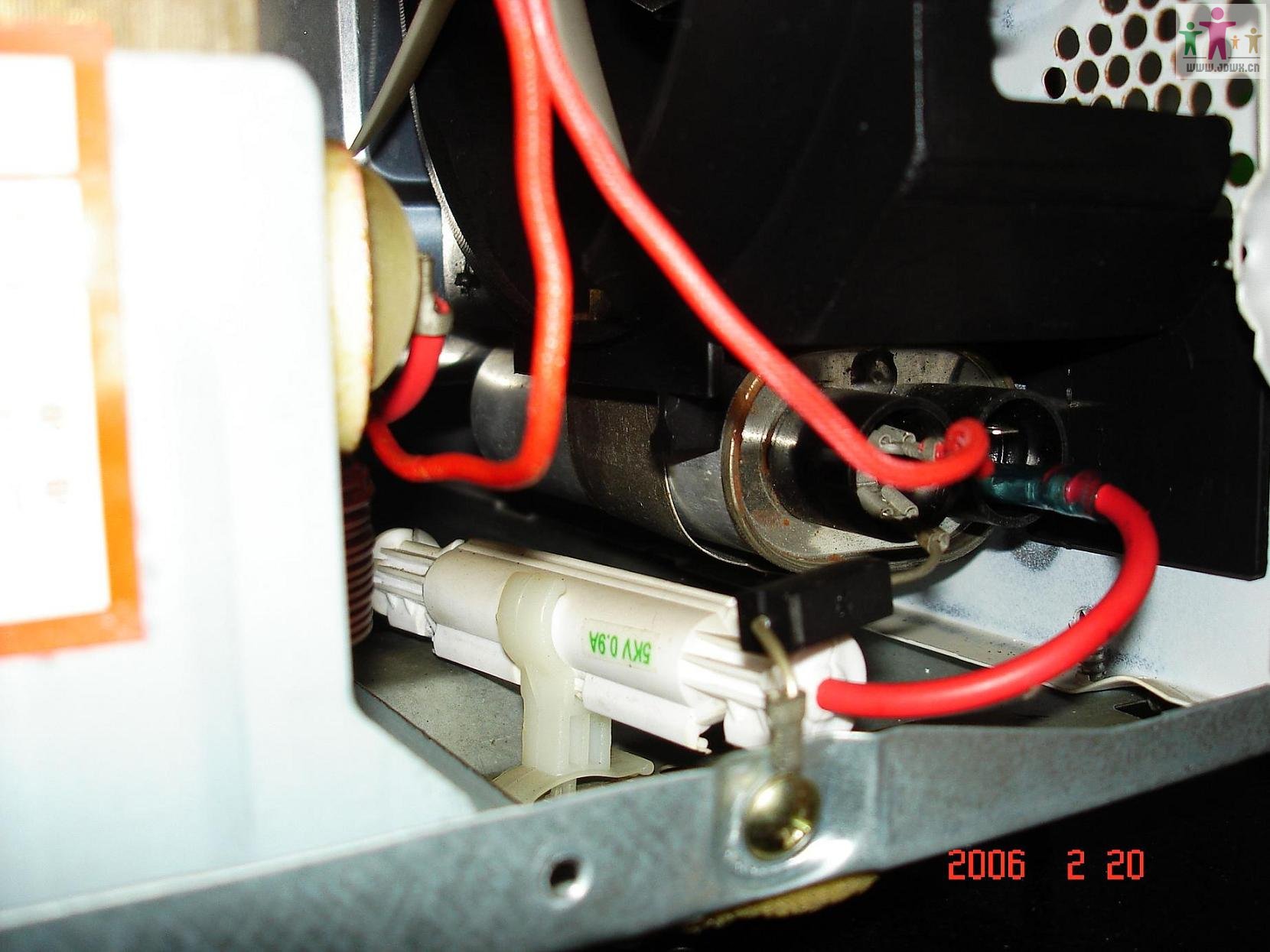 格兰仕微波炉微波不加热,但光波正常是什么原因_微波炉微波不加热_微波炉不能加热是什么原因